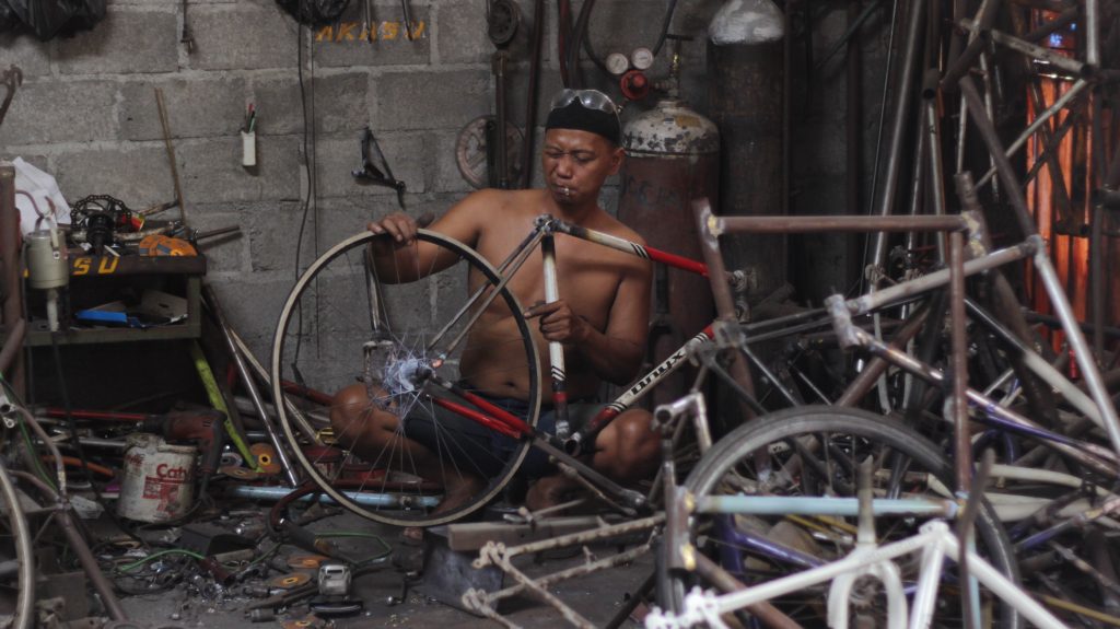Read more about the article Tidak Semua Harus Baru, AKASU ART Sepeda dan Seni